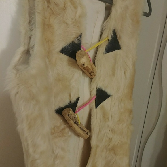 Soft sheep fur long sleeveless jacket - Picture 6 of 8